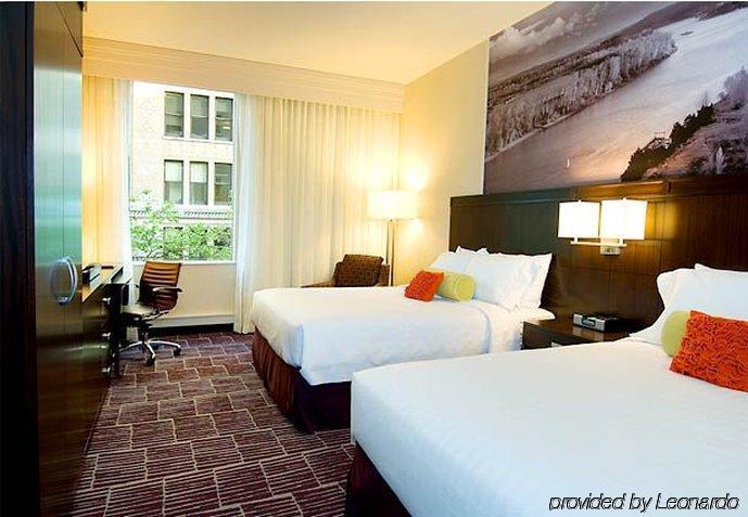 Courtyard By Marriott Center Hotel Portland