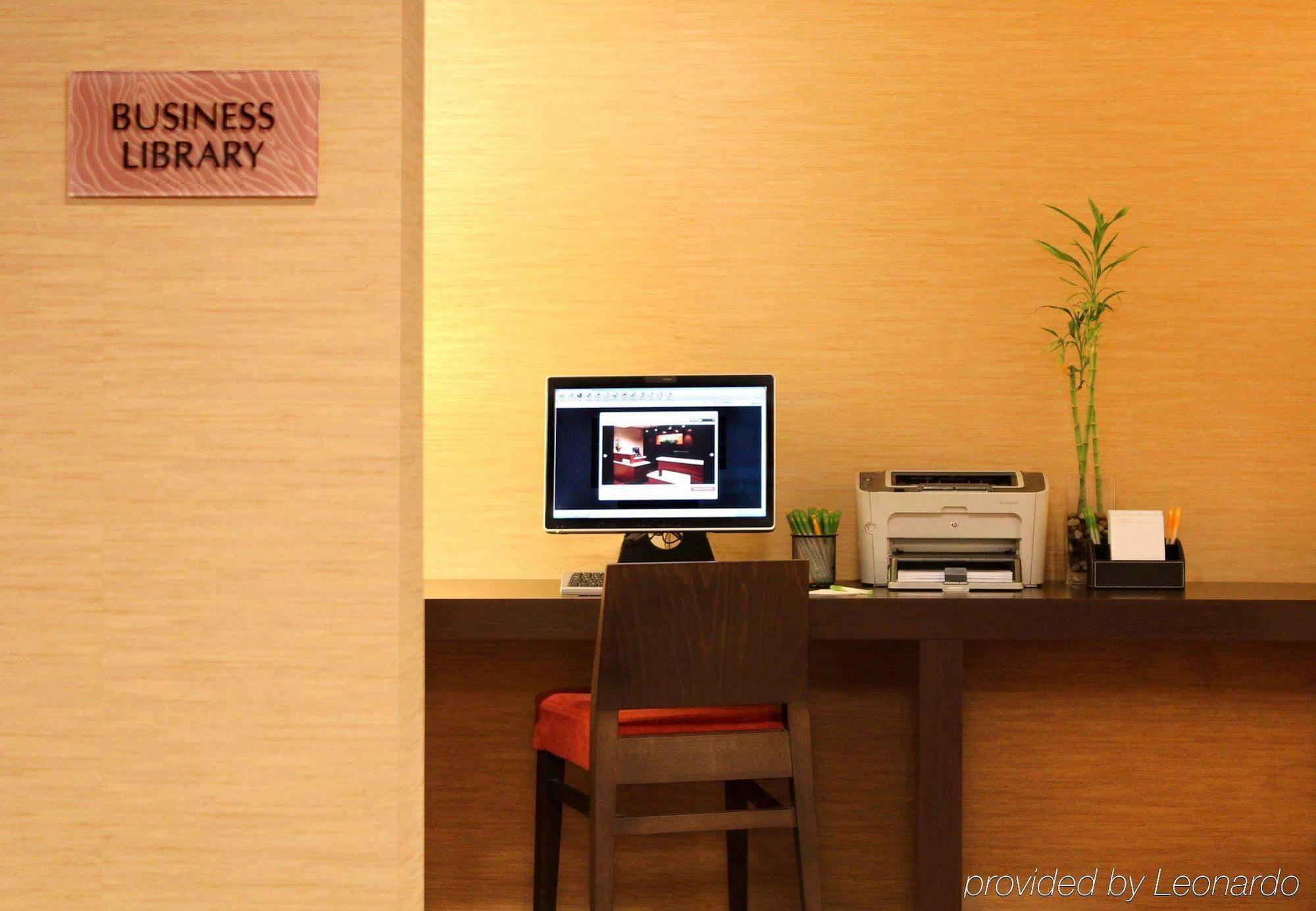 Courtyard By Marriott Center Portland