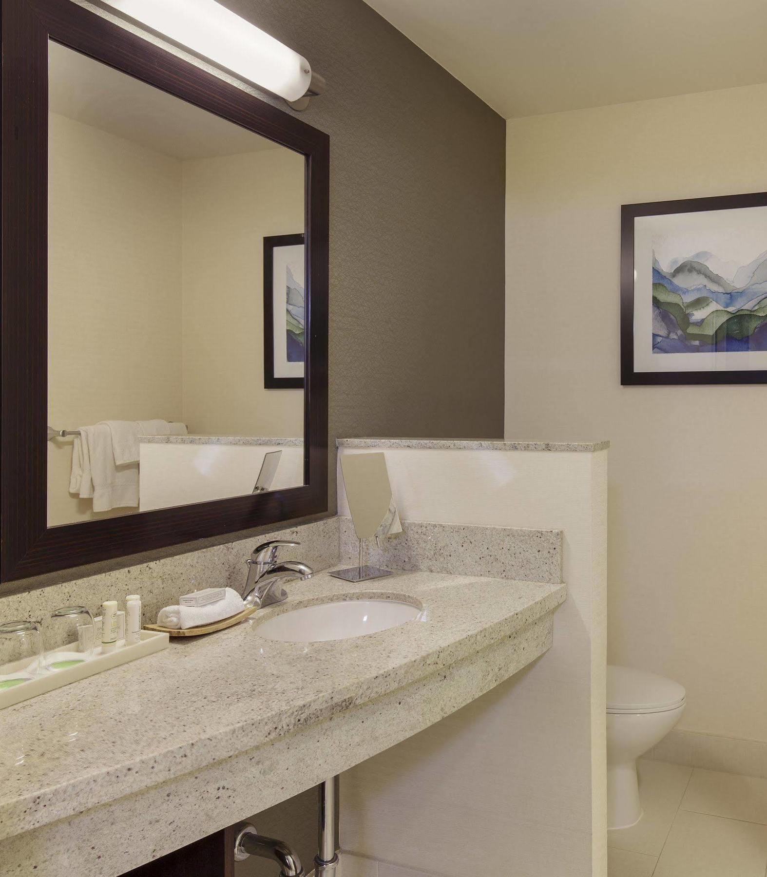 Courtyard By Marriott Center Portland