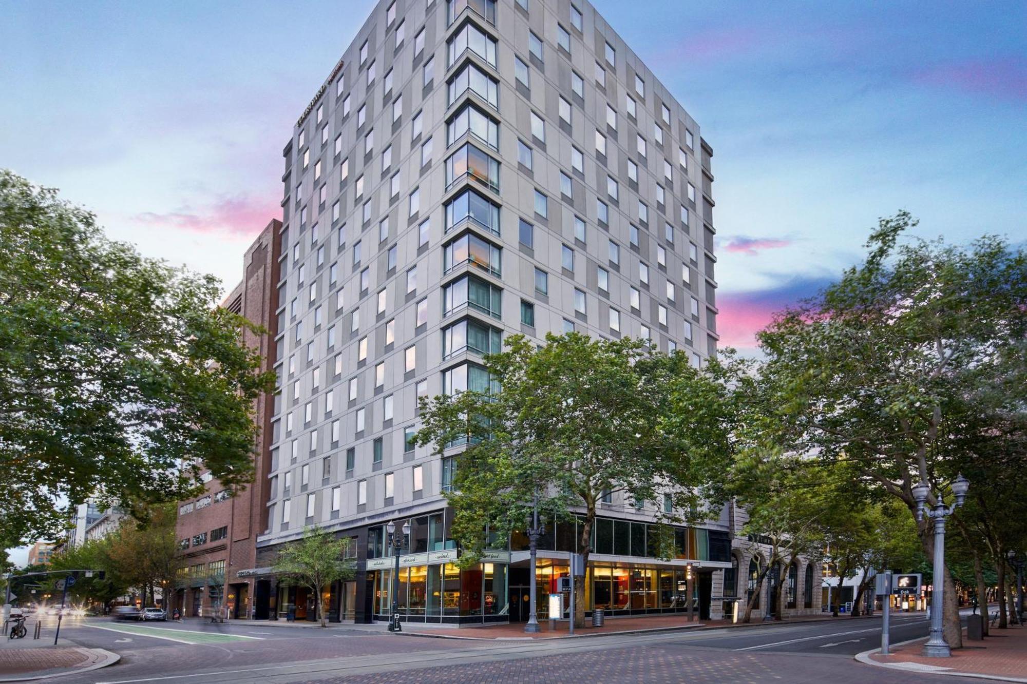 Courtyard By Marriott Center Hotel 4*